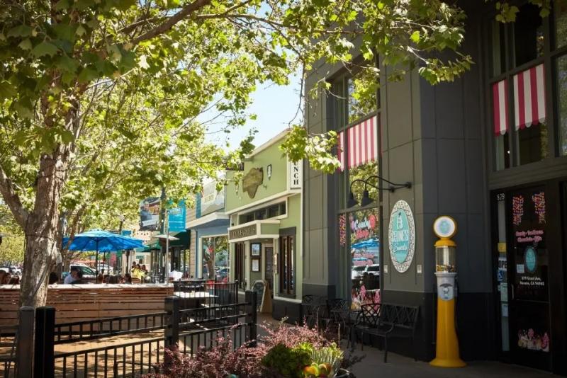 Street view of Novato, showing local shops and eateries