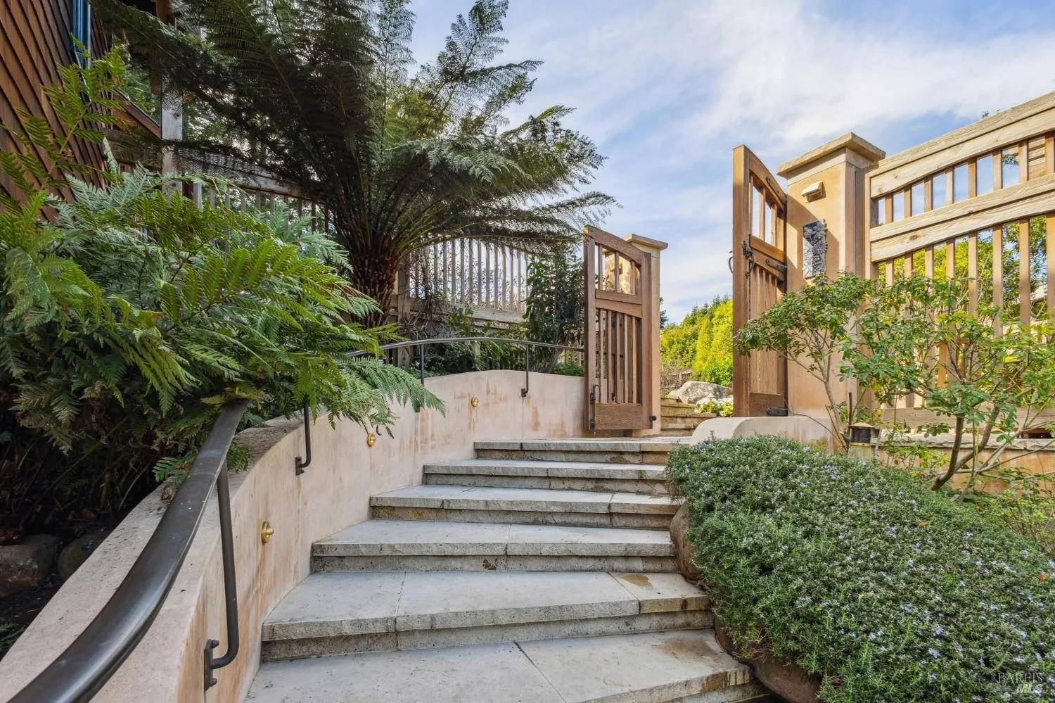 125 Summit Avenue #3