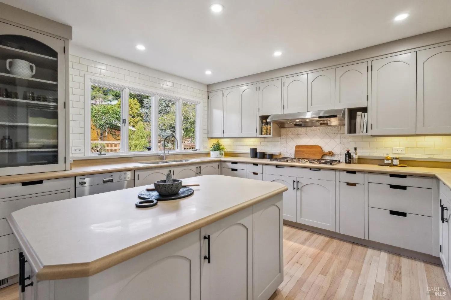 125 Summit Avenue #20