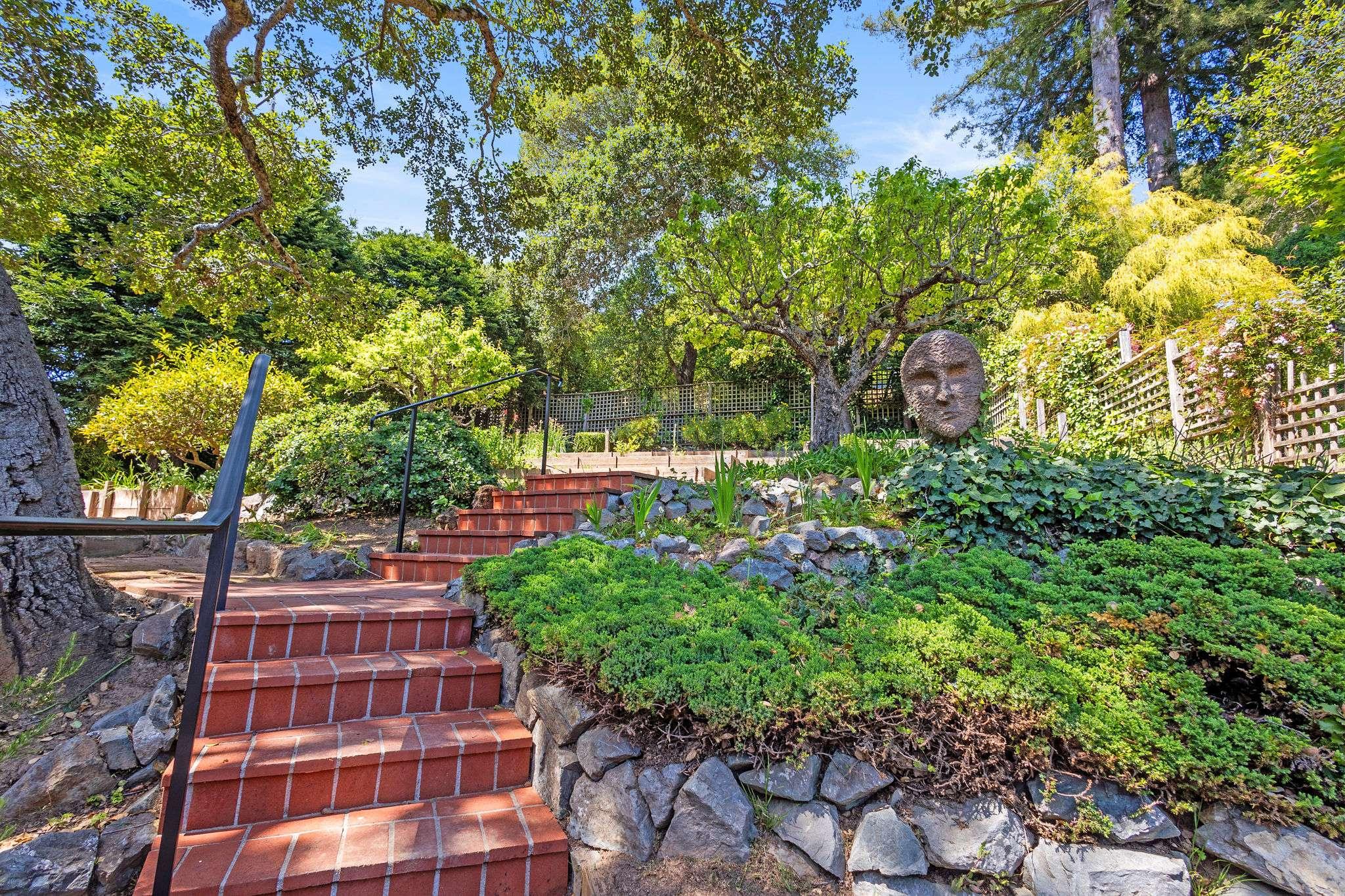 87 Oakdale Avenue #32