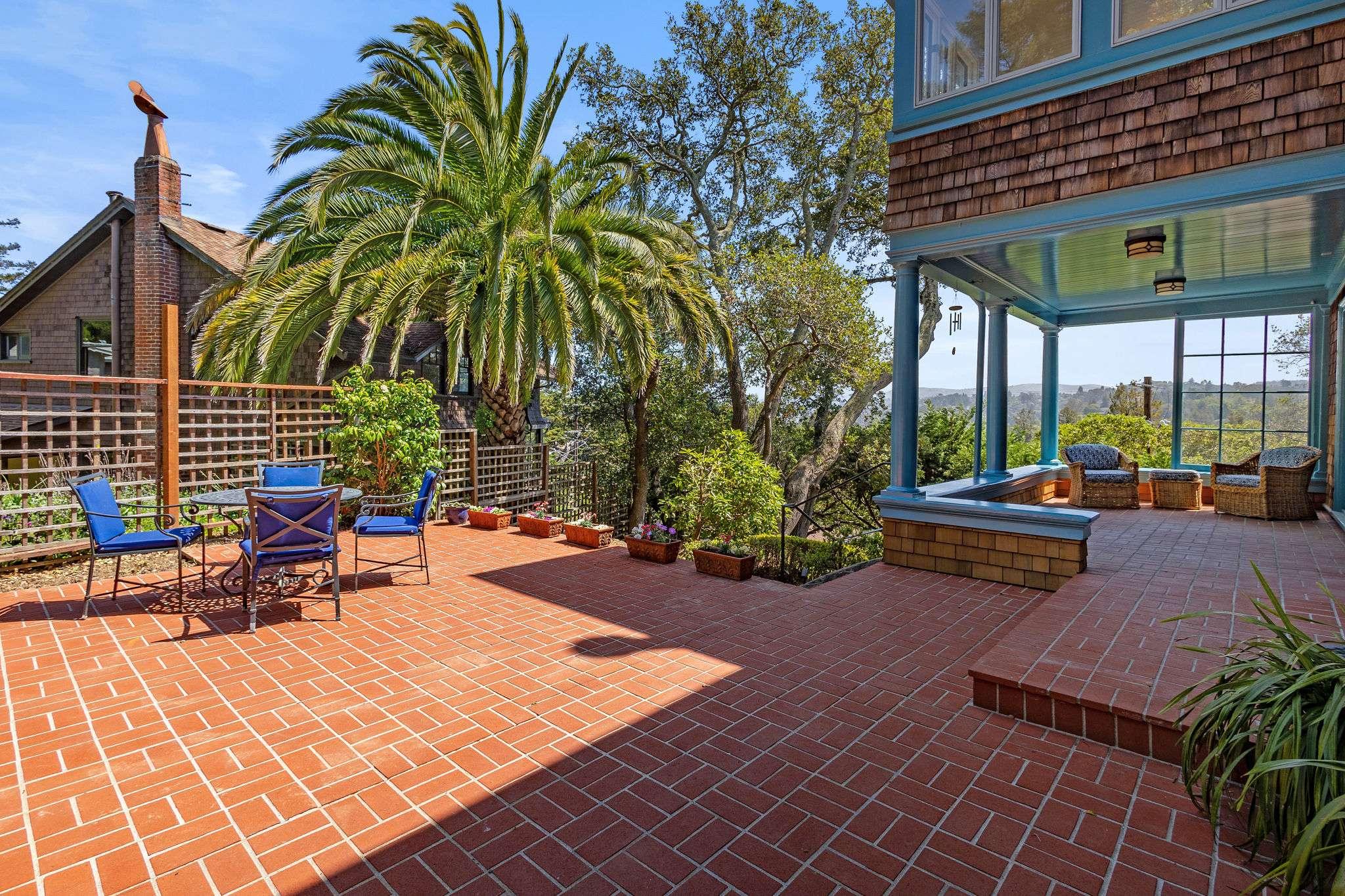 87 Oakdale Avenue #30
