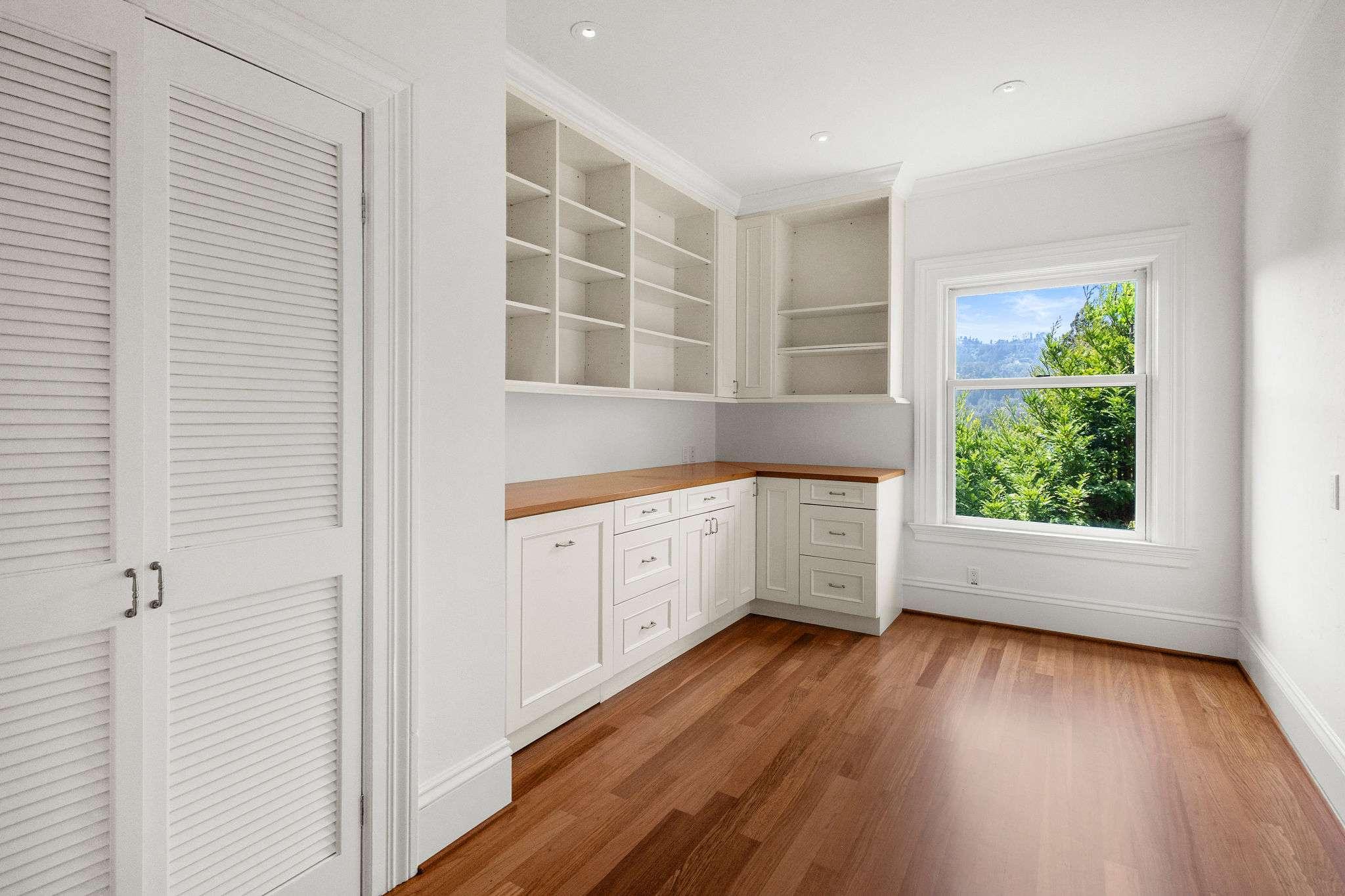 87 Oakdale Avenue #24