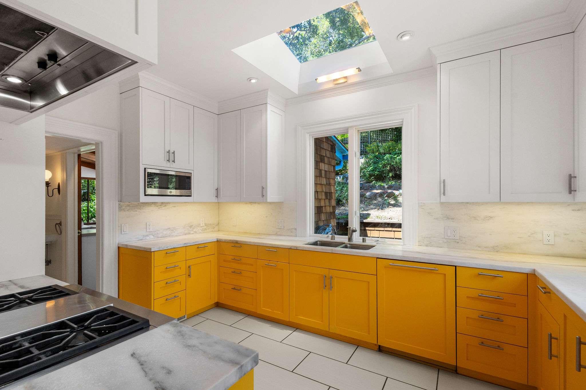 87 Oakdale Avenue #13