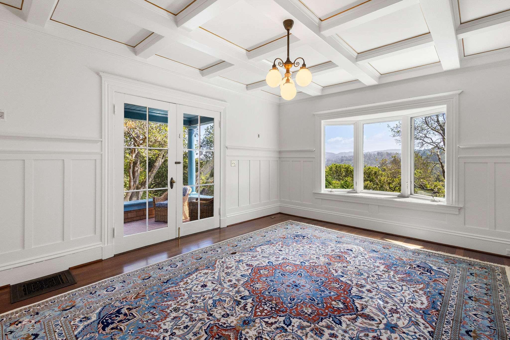 87 Oakdale Avenue #11