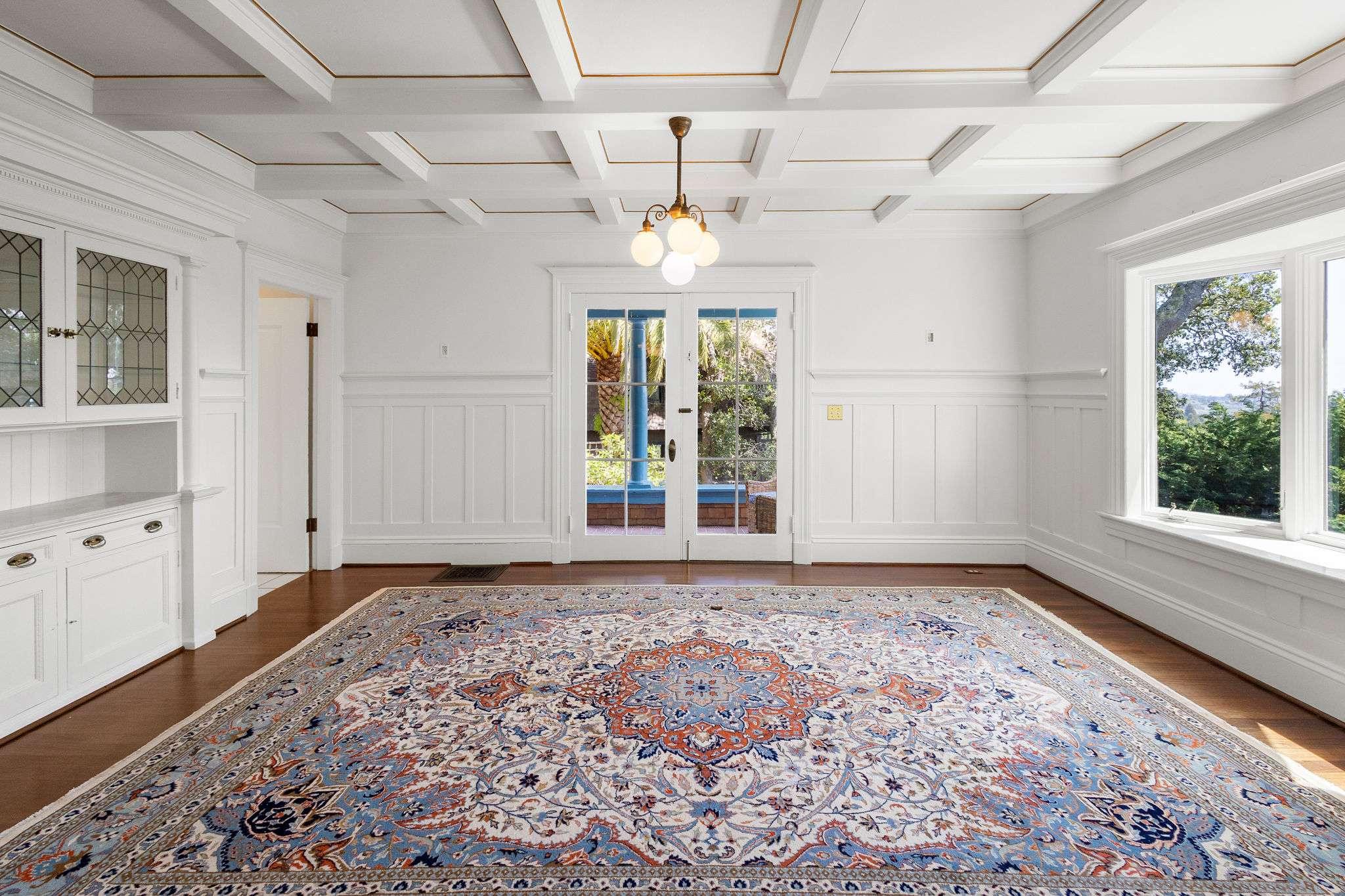 87 Oakdale Avenue #10