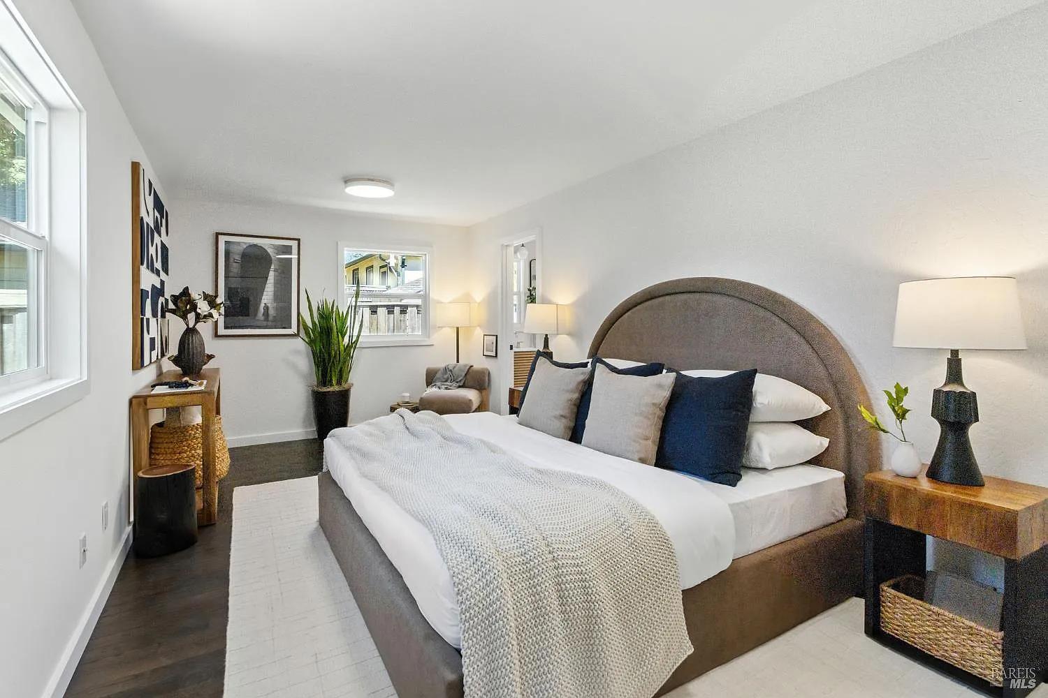 26 Plaza Drive #16