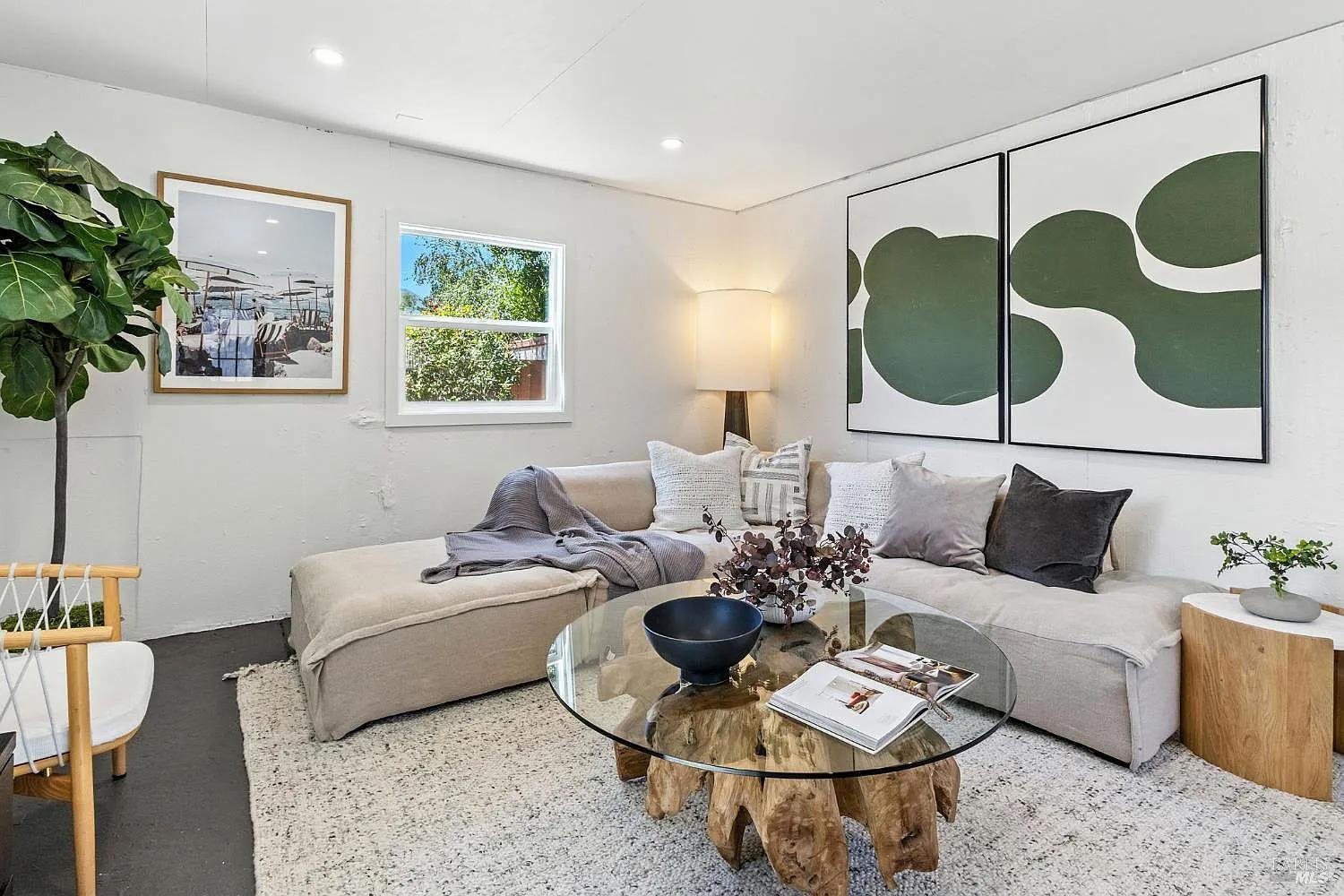 26 Plaza Drive #33