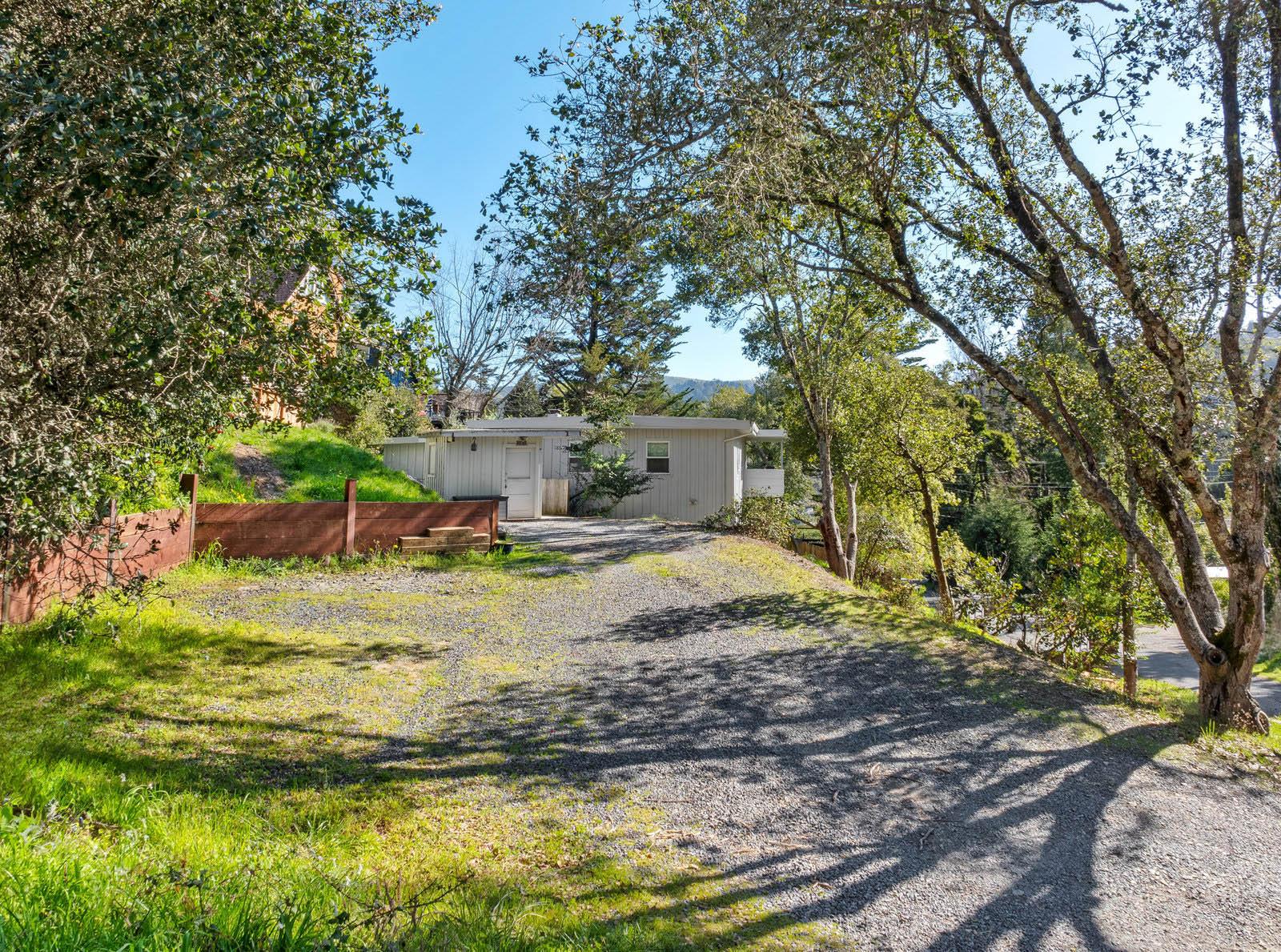 320 Tennessee Ave #2