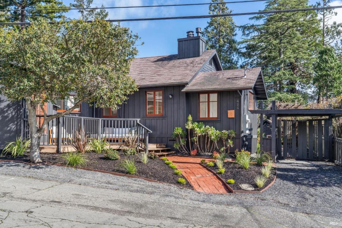 484 Summit Avenue #2