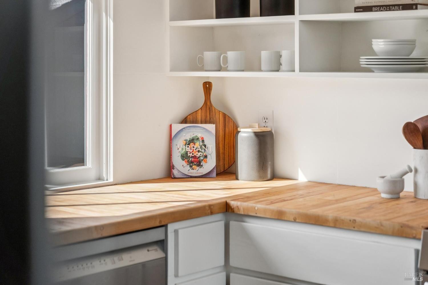 484 Summit Avenue #14