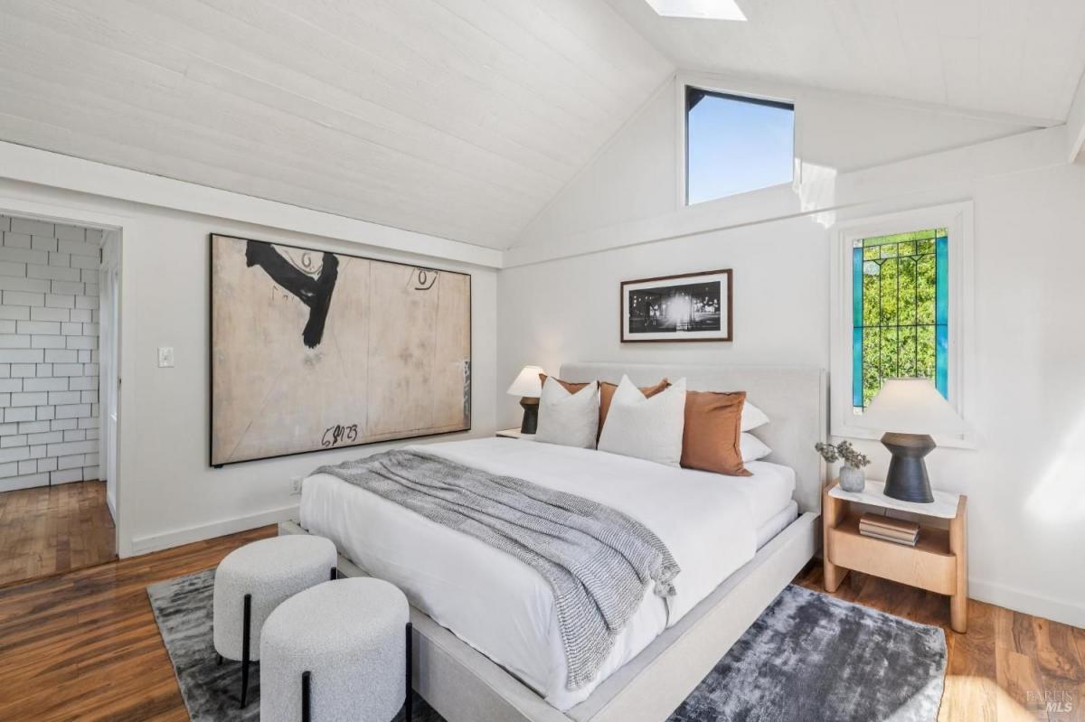 484 Summit Avenue #15