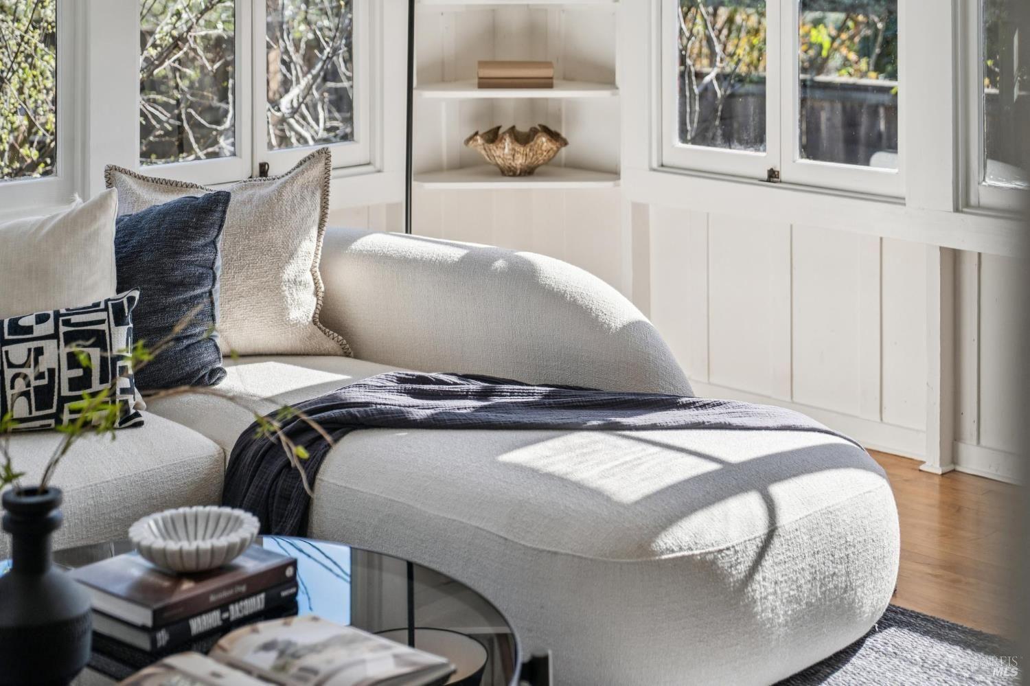 484 Summit Avenue #18