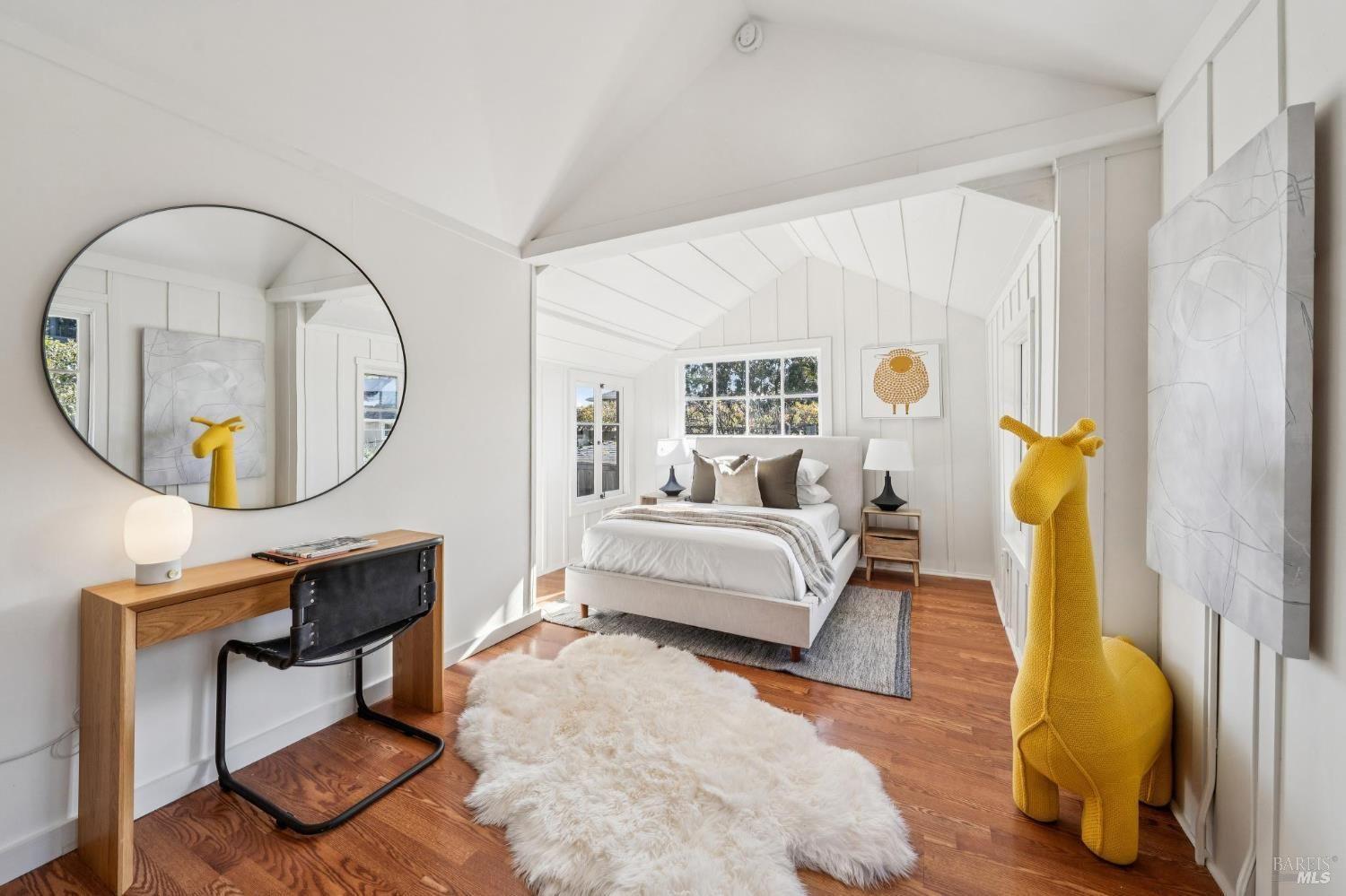 484 Summit Avenue #21