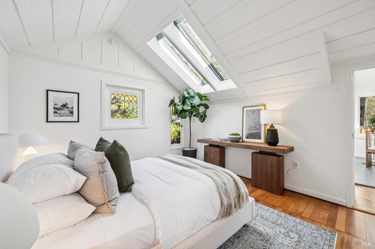 484 Summit Avenue #25