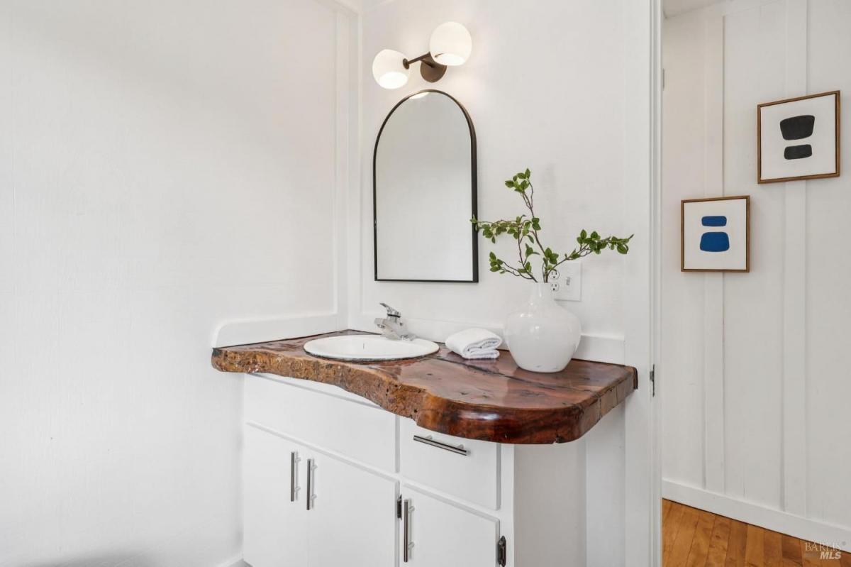 484 Summit Avenue #26