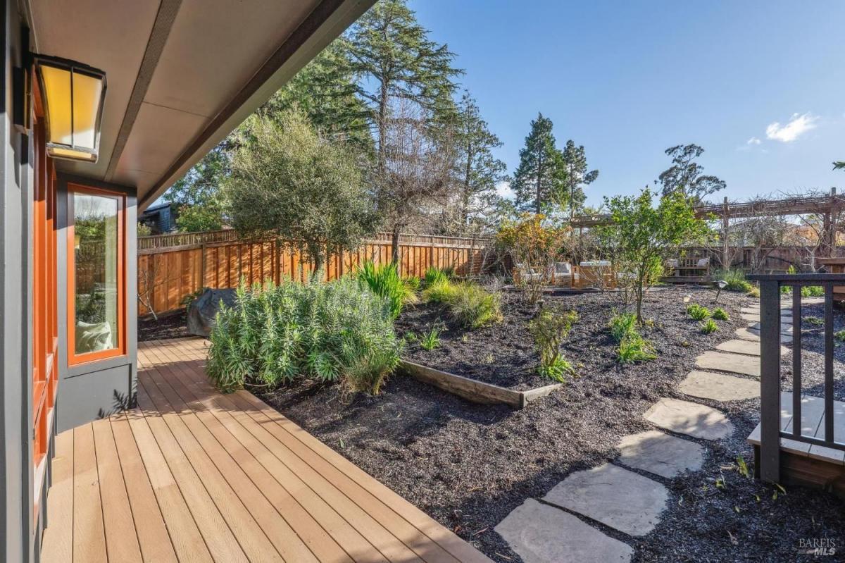 484 Summit Avenue #34