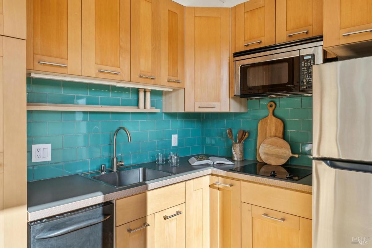 484 Summit Avenue #41