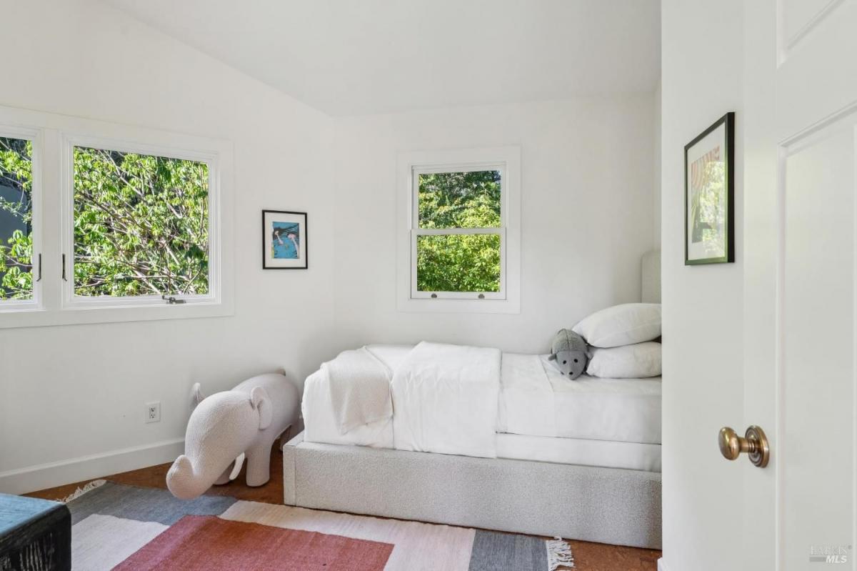 484 Summit Avenue #44