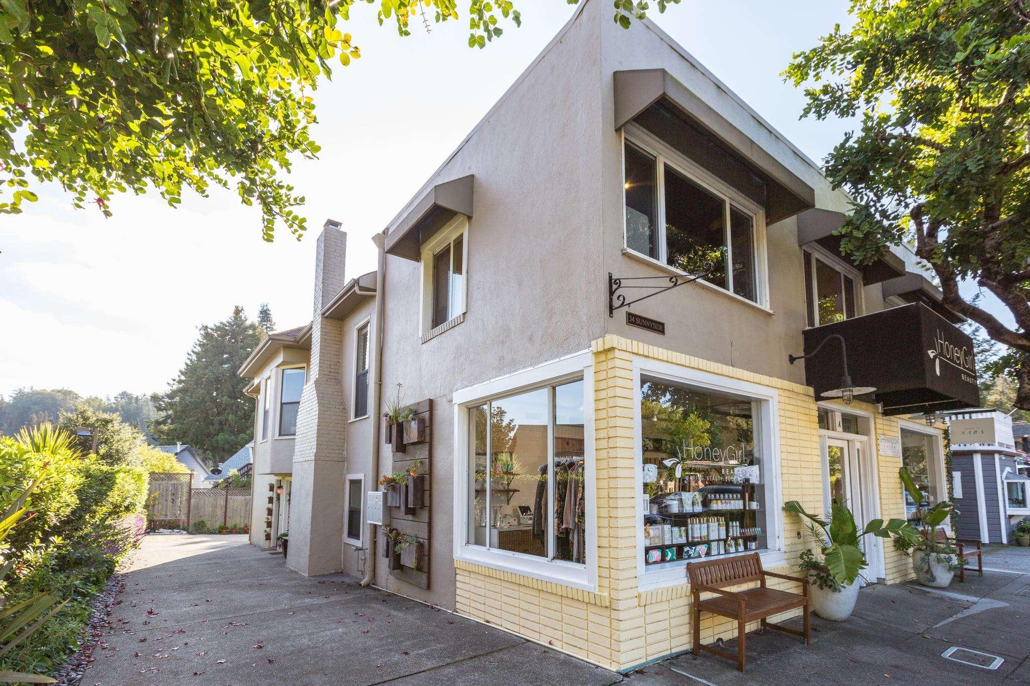 34 Sunnyside Avenue #1