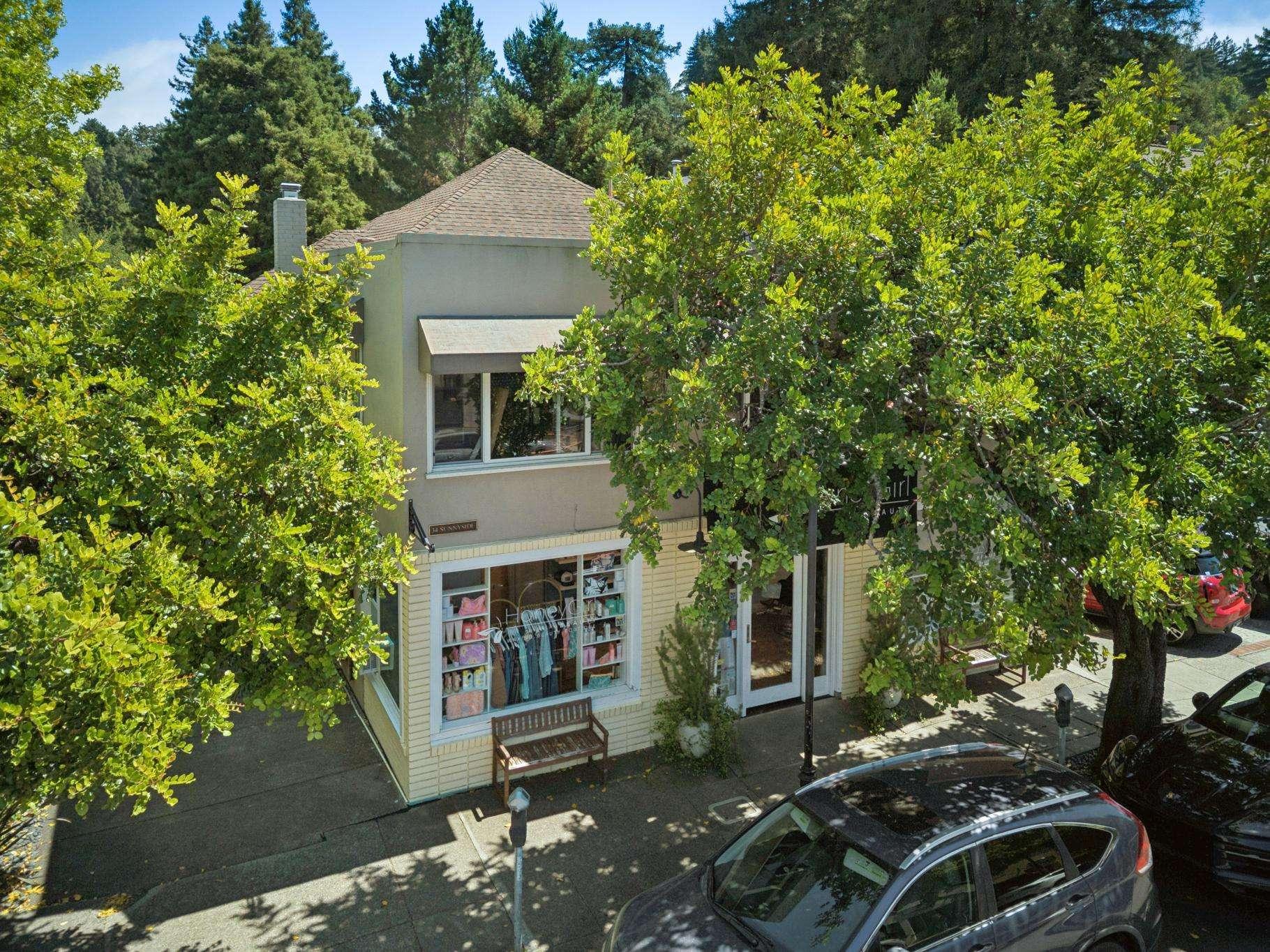 34 Sunnyside Avenue #2