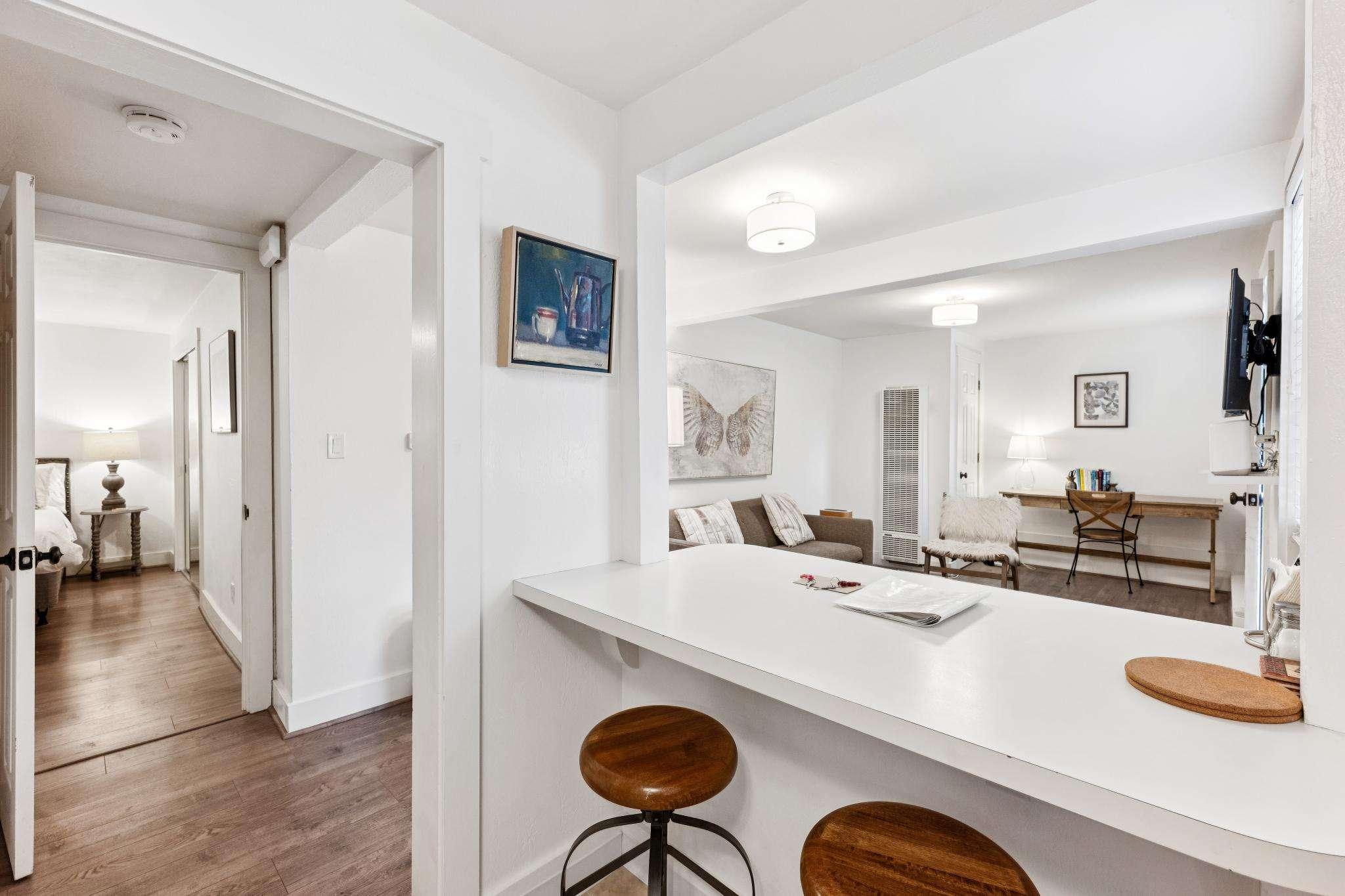 34 Sunnyside Avenue #14
