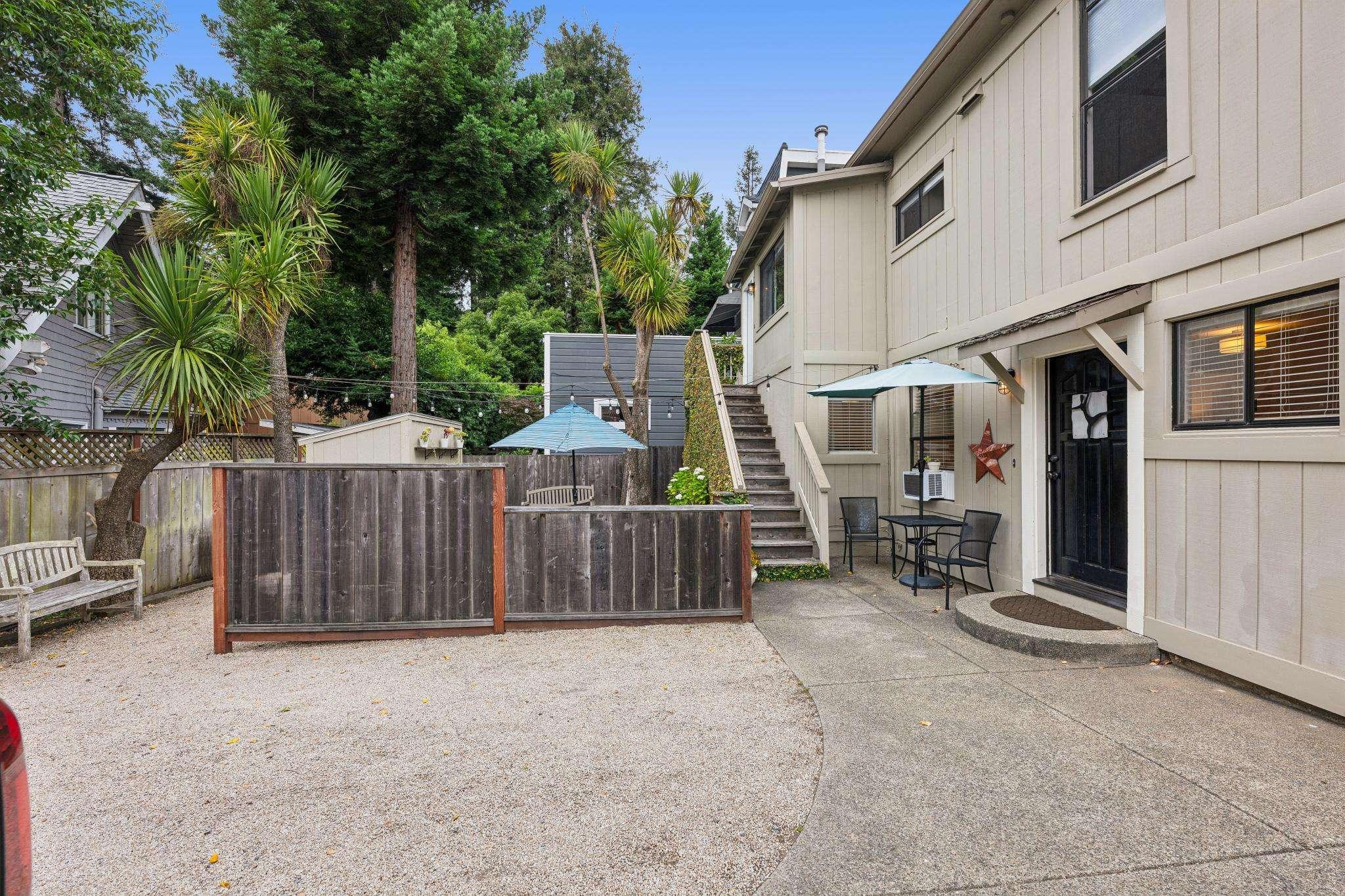 34 Sunnyside Avenue #21