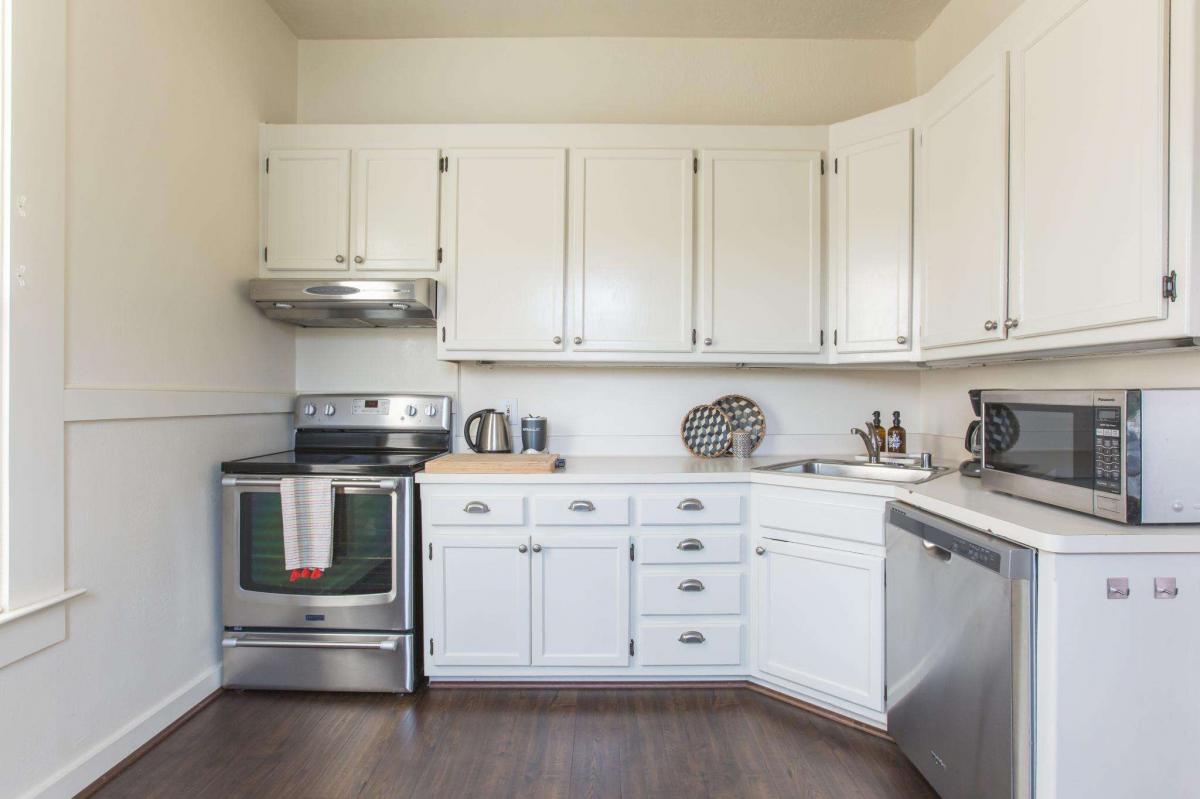 34 Sunnyside Avenue #25