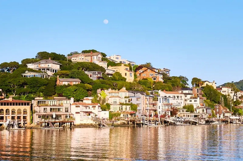 Waterfront homes in Tiburon CA